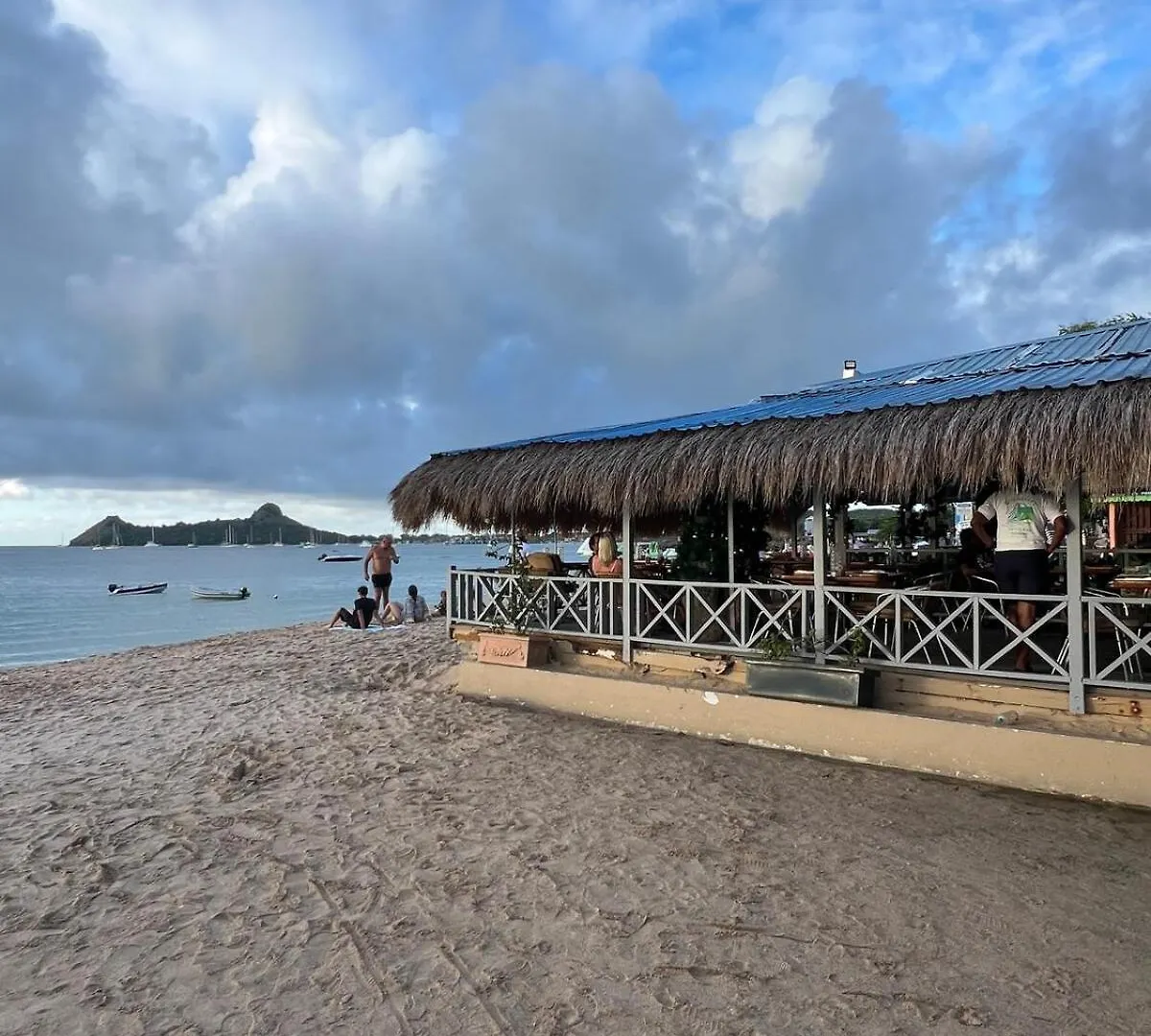Daire Cozy & Cute Beach Apt Rodney Bay